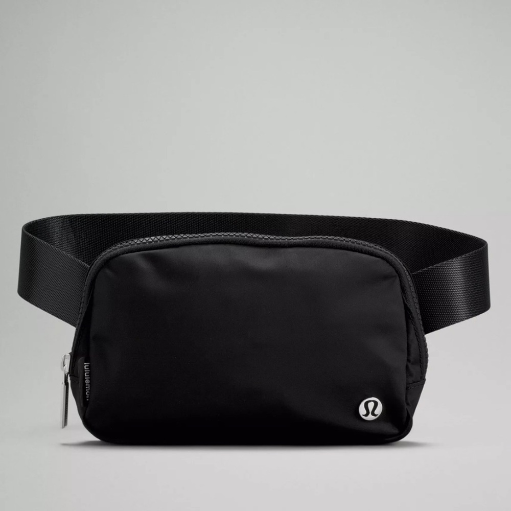 Lululemon Everywhere Belt Bag - Black